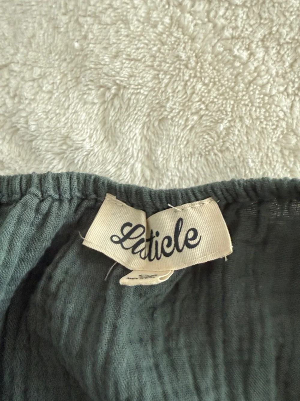 Listicle Dark Green Textured Spaghetti-Strap Cami - Picture 2 of 2